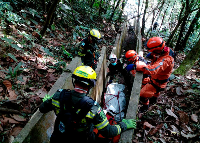 Terminan labores de rescate de los cuerpos en el puente Chirajara