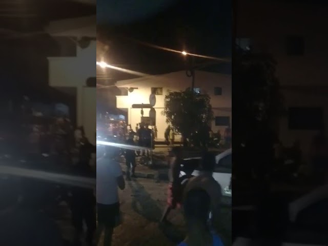 Ultima Hora : Nuevo ataque terrorista contra cai de policia soledad 2.000