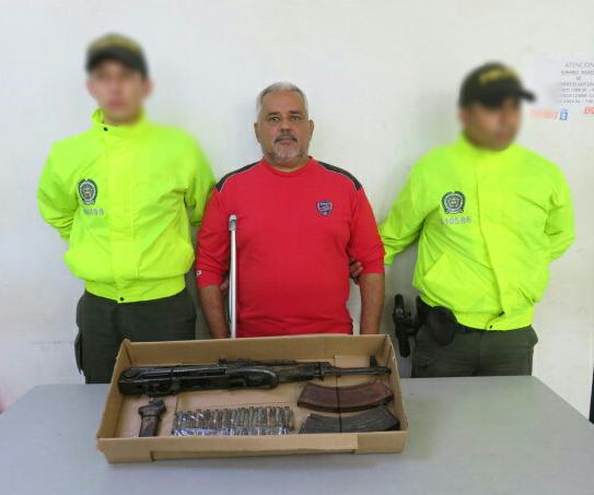 CAPTURAN A PERSONA CON FUSIL MARCA KALASHNIKOV Y MUNICION CALIBRE  7.62