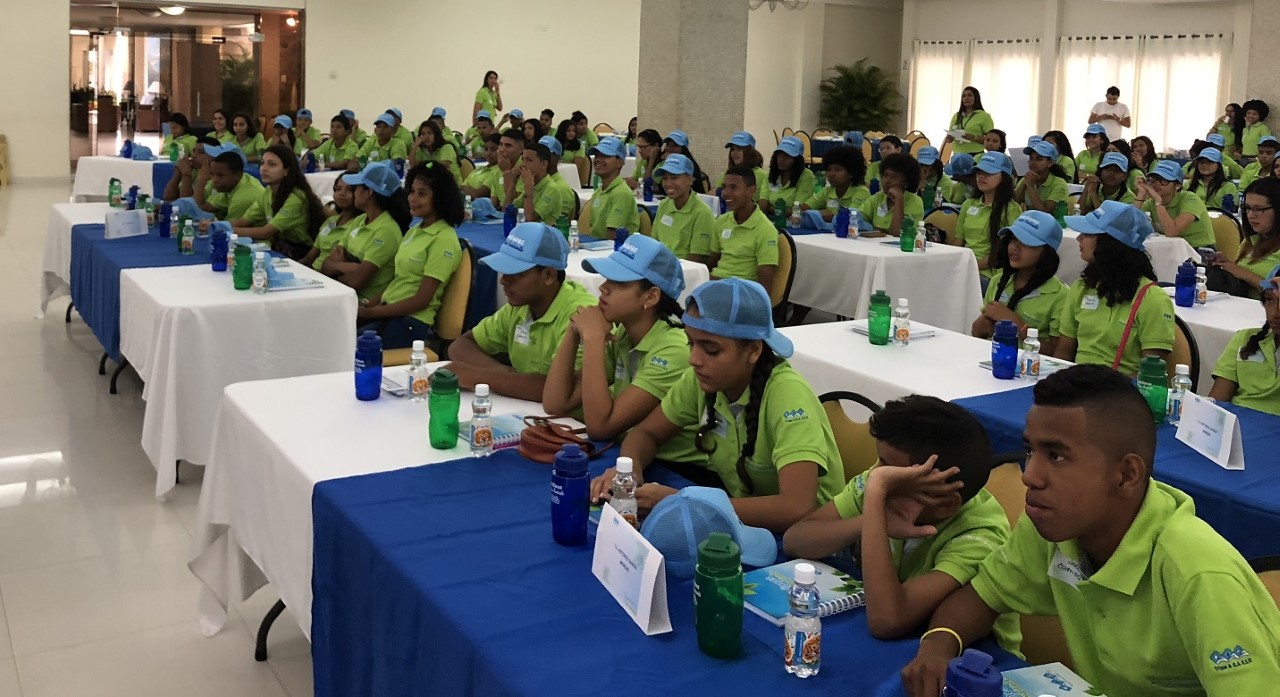 TRIPLE A CONVIERTE A 140 ESTUDIANTES EN ‘GUARDIANES DEL MEDIO AMBIENTE’