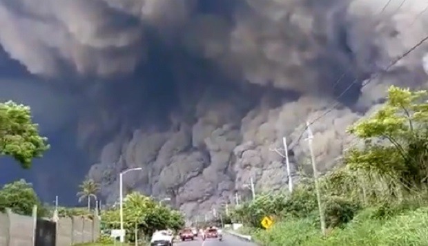 Desolación en Guatemala por furia de volcán que deja más de 60 muertos