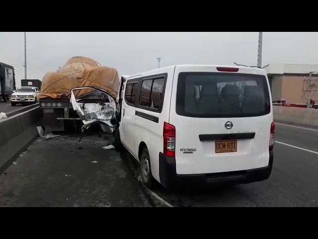 Tres heridos en accidente en el puente del Hipódromo