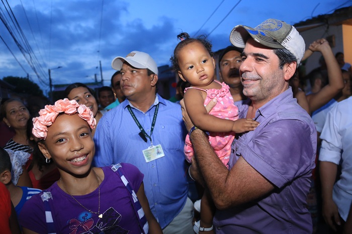 Alcalde regresó a La Playa para entregar 11 nuevas vías pavimentadas