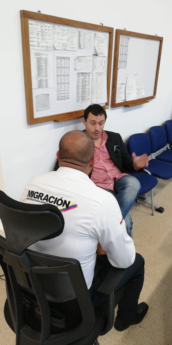 MIGRACIÓN COLOMBIA DETIENE AL HOMBRE DE LA TULA.