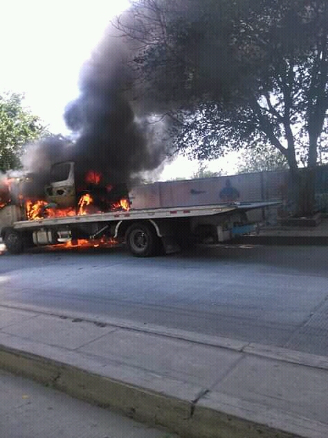 Intolerancia: le inmovilizaron la moto y le prendió fuego a la grúa