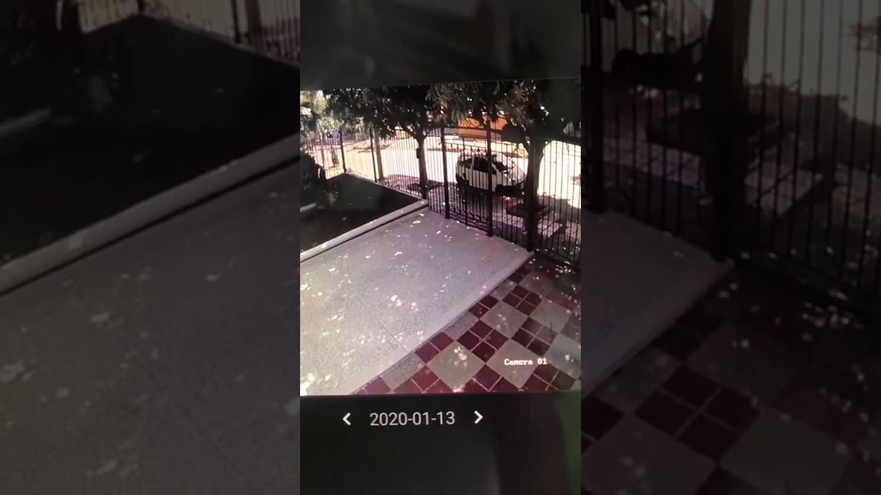 En video: asesinos abandonaron motocicleta y continuaron la huida en un carro