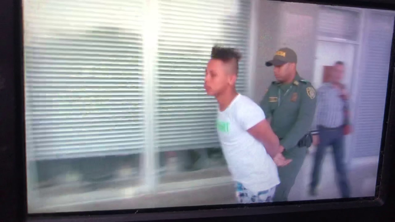 En video: madre del ‘Pupileto’ agrede a periodista