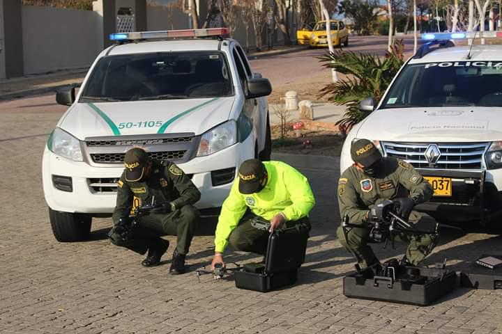 En Barranquilla policía hace cumplir el aislamiento con drones