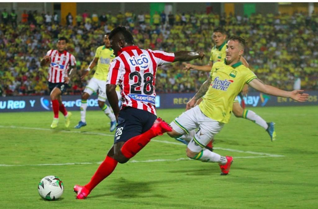 «Si no se inicia a puerta cerrada, será la quiebra para los clubes del fútbol colombiano»