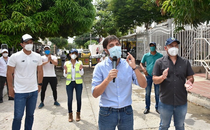 “Con los cercos sanitarios seremos modelo de trabajo conjunto para superar el contagio”: alcalde Pumarejo, en la Ciudadela 20 de Julio