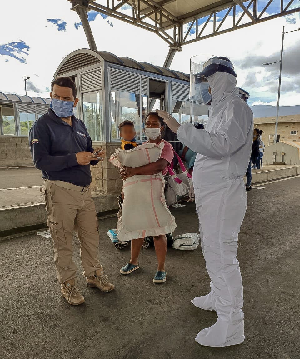 EXPULSAN A VENEZOLANA QUE HABRÍA SUSTRAÍDO MENOR DE 3 AÑOS EN SU PAÏS PARA LLEVARLO A ECUADOR.