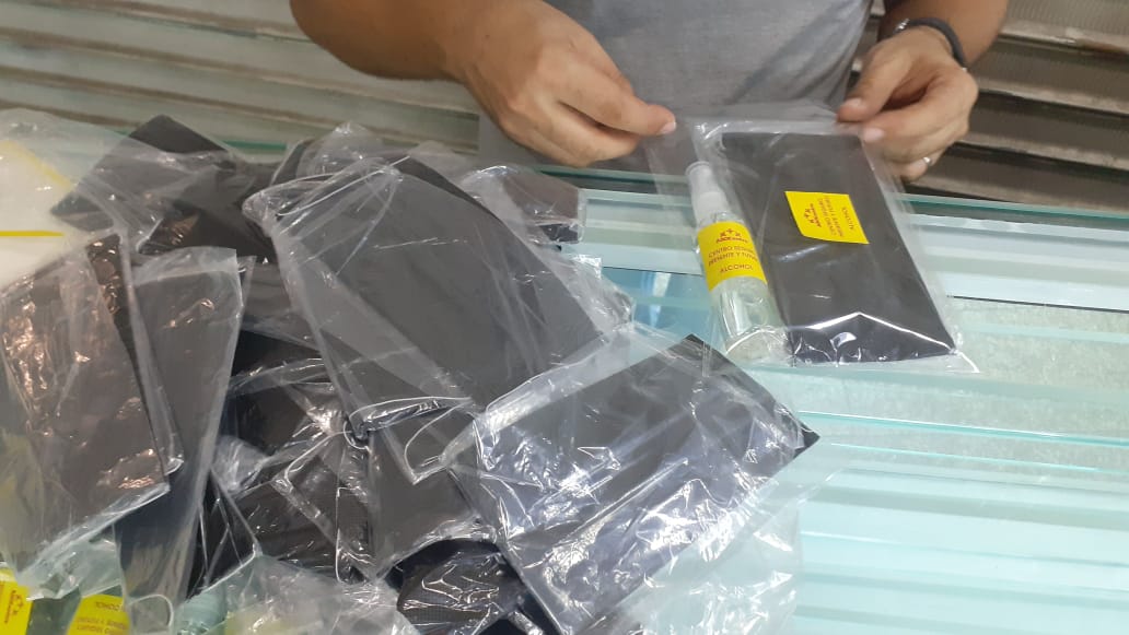 Con kits bioseguros para compradores, comercio del centro se prepara para su reapertura mañana jueves 30 de julio.
