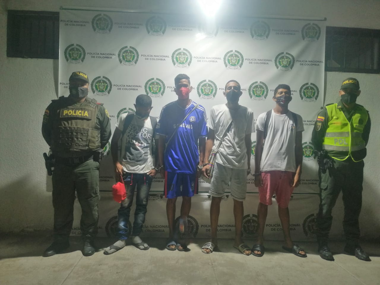 Asegurados extranjeros que agredieron brutalmente a un presunto atracador