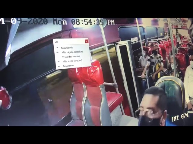 Vídeo: Asesinan a mujer durante atraco a un bus en Barranquilla