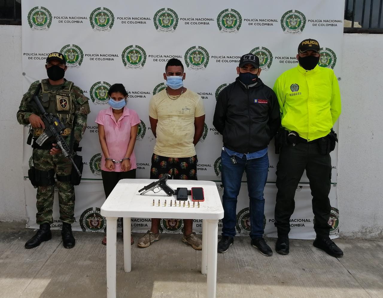 Gaula Militar Magdalena captura a dos presuntos integrantes del GDO Los Pachencas, en Santa Marta