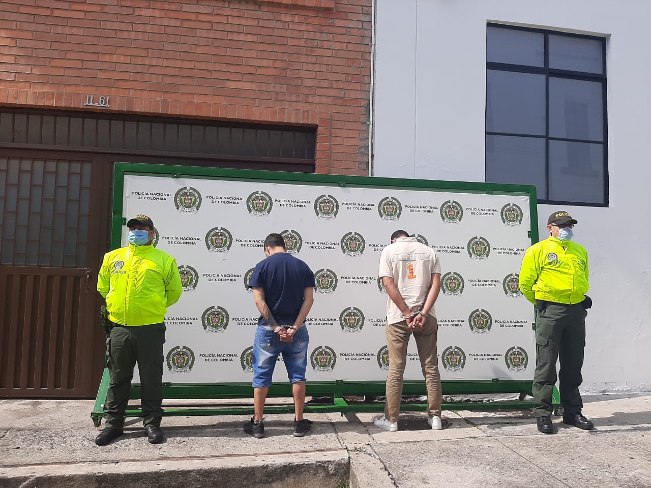 PRIVADOS DE LA LIBERTAD DOS HOMBRES POR PRESUNTAS AMENAZAS Y DESPLAZAMIENTO FORZADO DE TRES LÍDERES SOCIALES EN SANTANDER