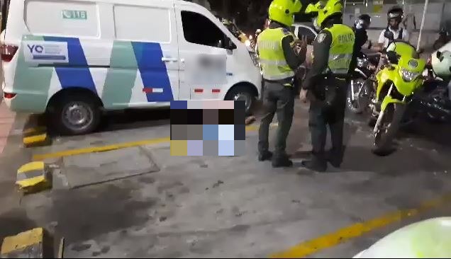 Fue a atracar y resultó muerto