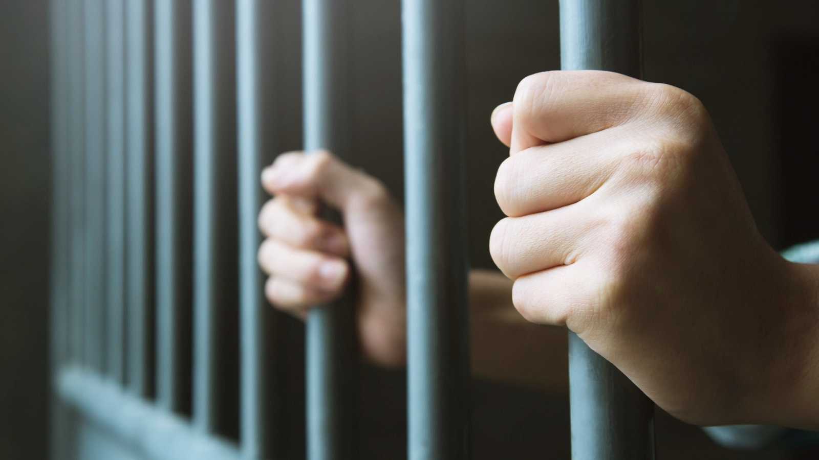 Cadena perpetua revisable es exequible: Procuraduría