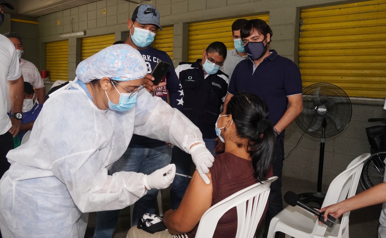 Barranquilla llegó a las 500.000 dosis de la vacuna contra el COVID-19 aplicadas para salvar vidas 