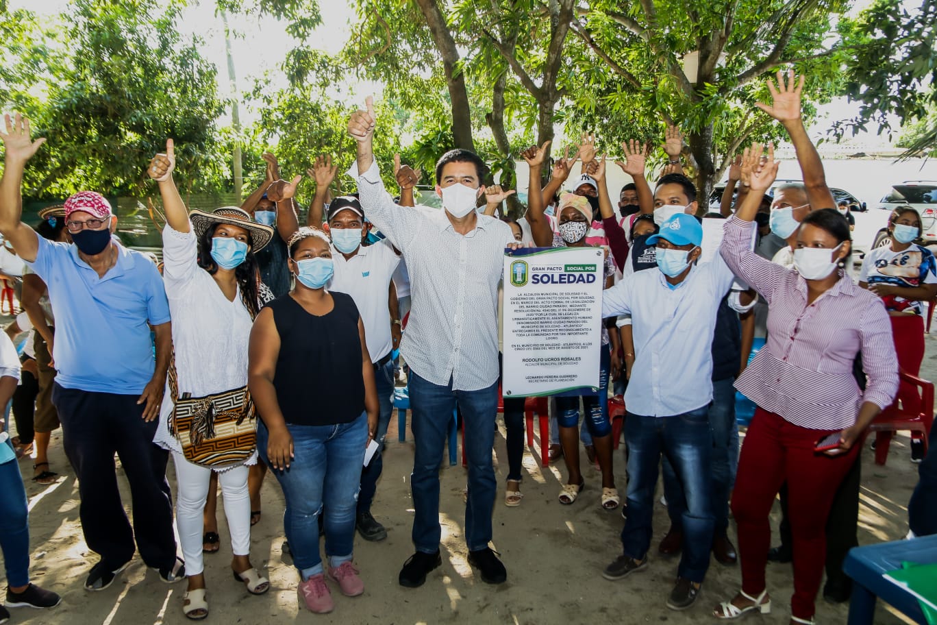 Alcalde Ucrós legaliza urbanísticamente el asentamiento Ciudad Paraíso