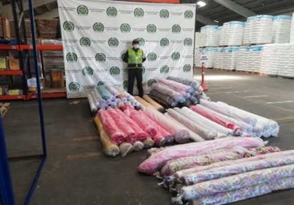 POLFA APREHENDE MAS DE 29 MIL METROS CUADRADOS DE TELAS DE CONTRABANDO