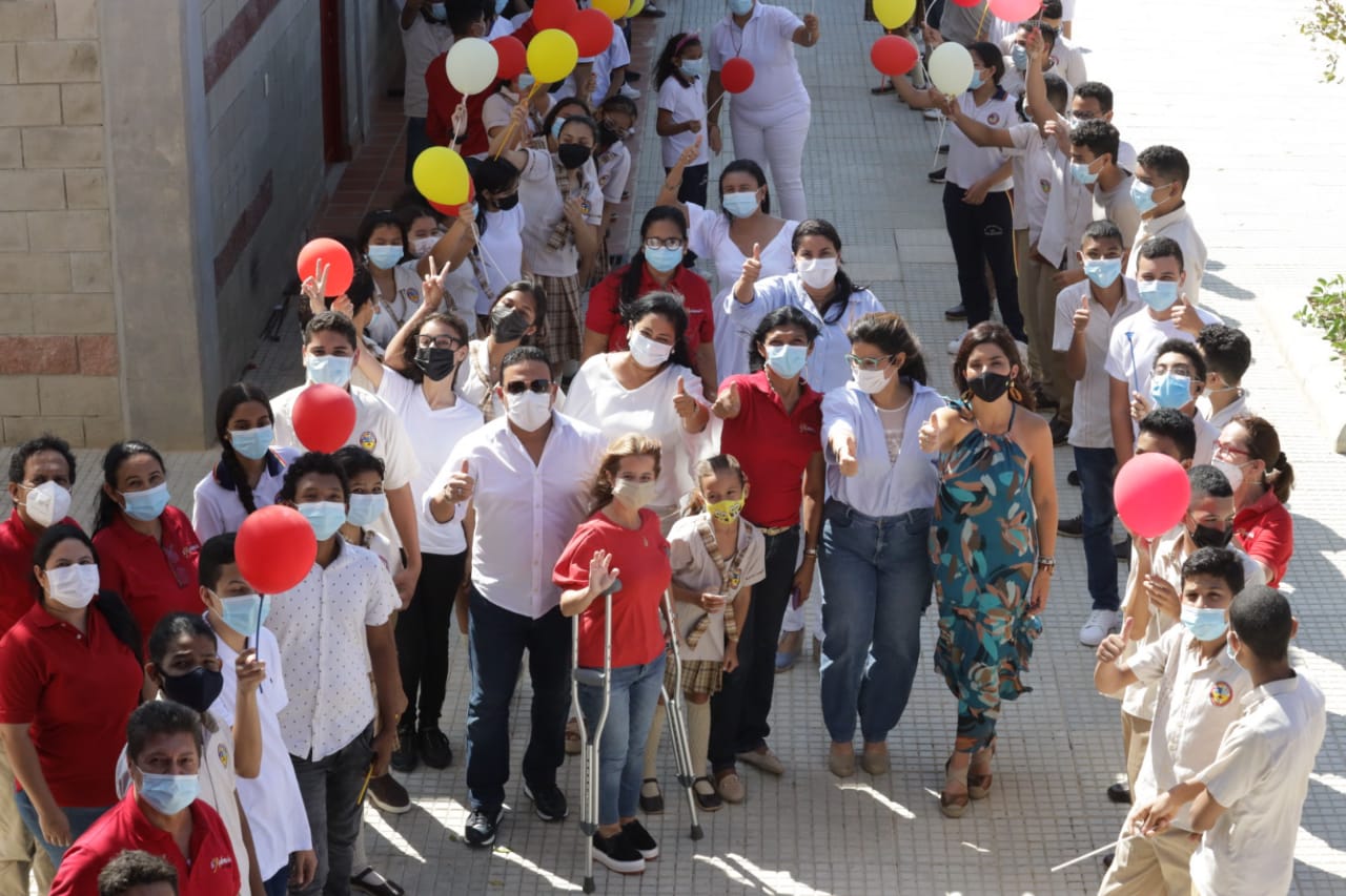 Gobernadora del Atlántico y Mineducación entregaron nuevas instalaciones en el colegio San Nicolás de Tolentino de Puerto Colombia