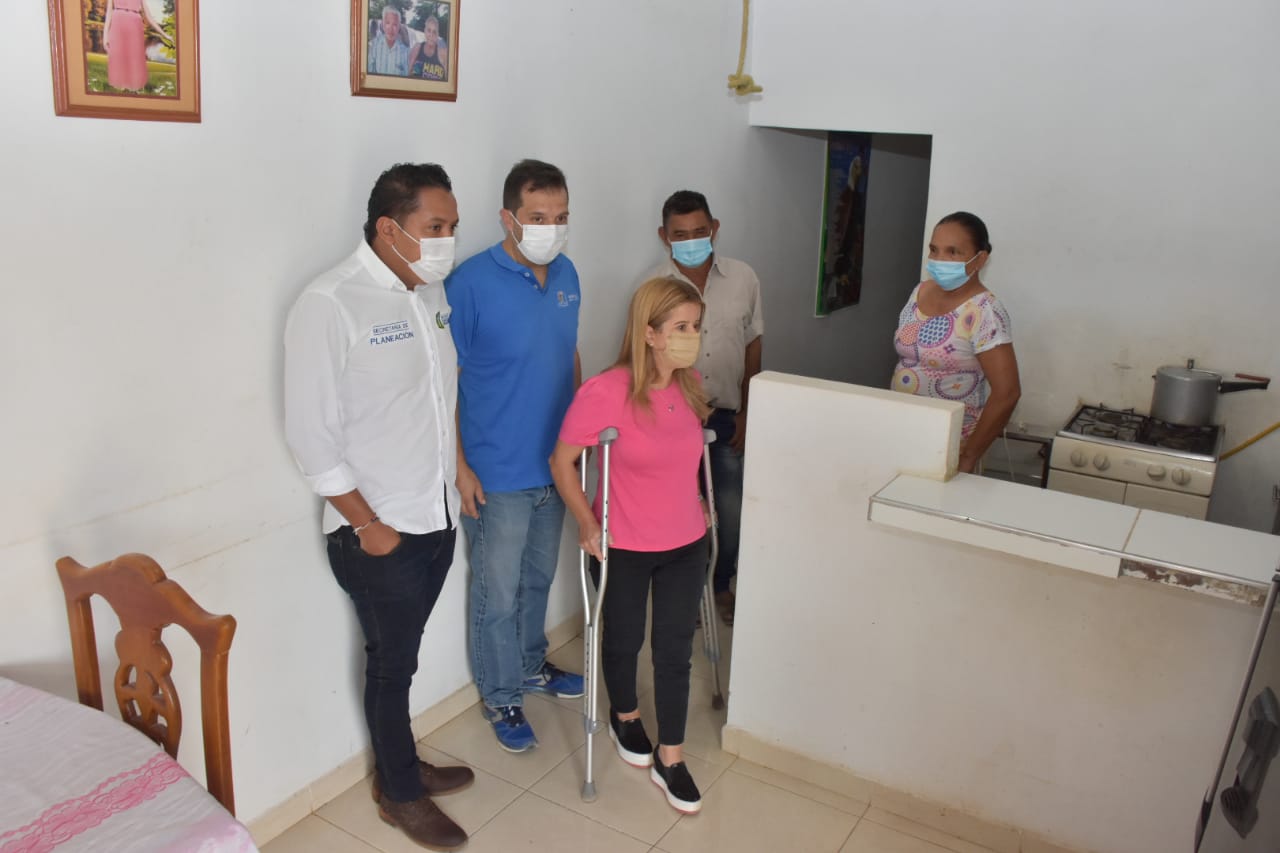 “Con mejoramientos de vivienda estamos dignificando la vida de 4.400 familias soledeñas”: Elsa Noguera