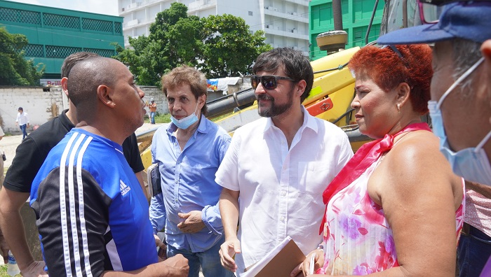 120 vendedores estacionarios del Centro harán parte del mercado Sredni, que comenzó construcción 