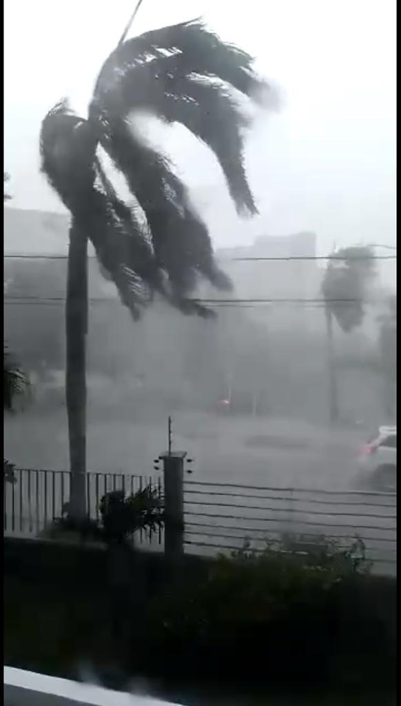 Aguacero, granizo y vendaval causan emergencias en Barranquilla