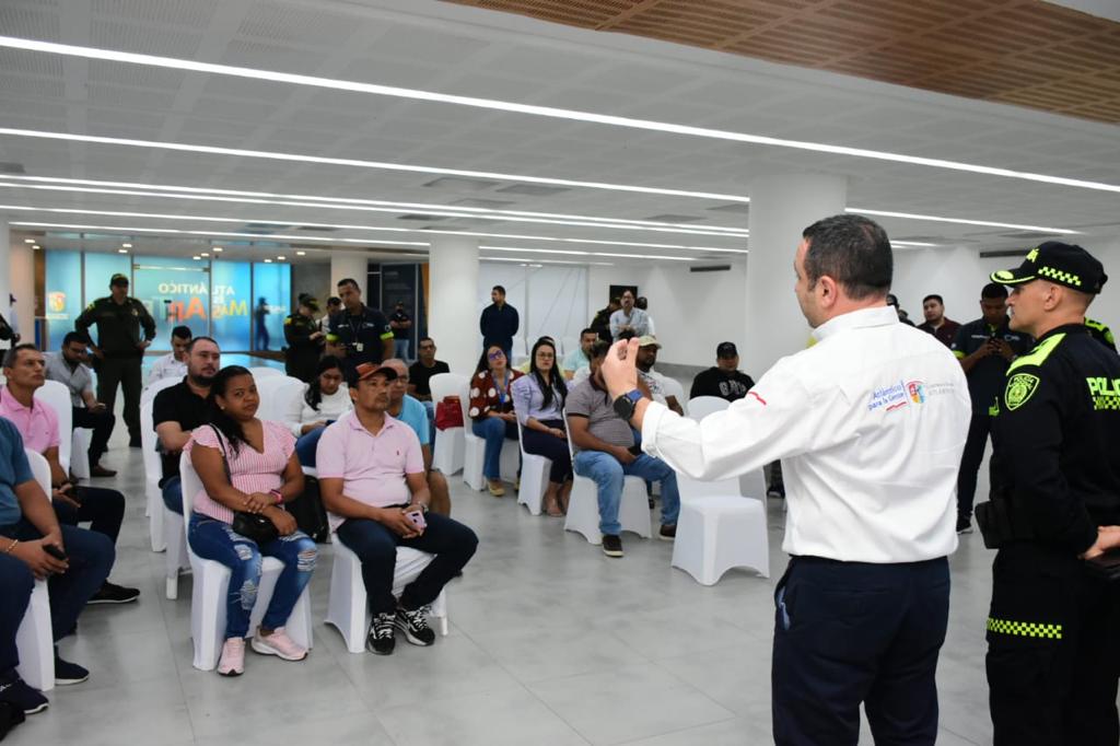 Autoridades y comerciantes del Atlántico firman compromiso para celebrar Amor y Amistad con seguridad