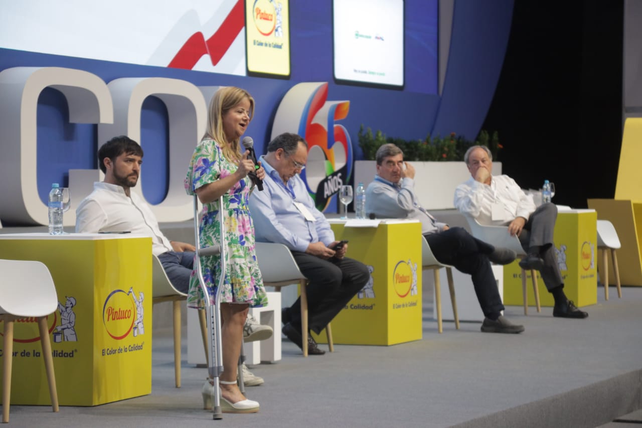 “En el Atlántico logramos, en tan solo tres años, reducir el déficit habitacional en siete puntos”: Elsa Noguera
