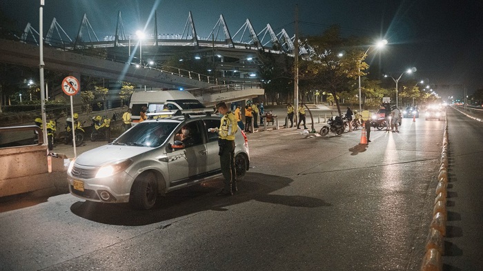 AMB sanciona a 40 conductores y propietarios de vehículos que prestaban un servicio no autorizado