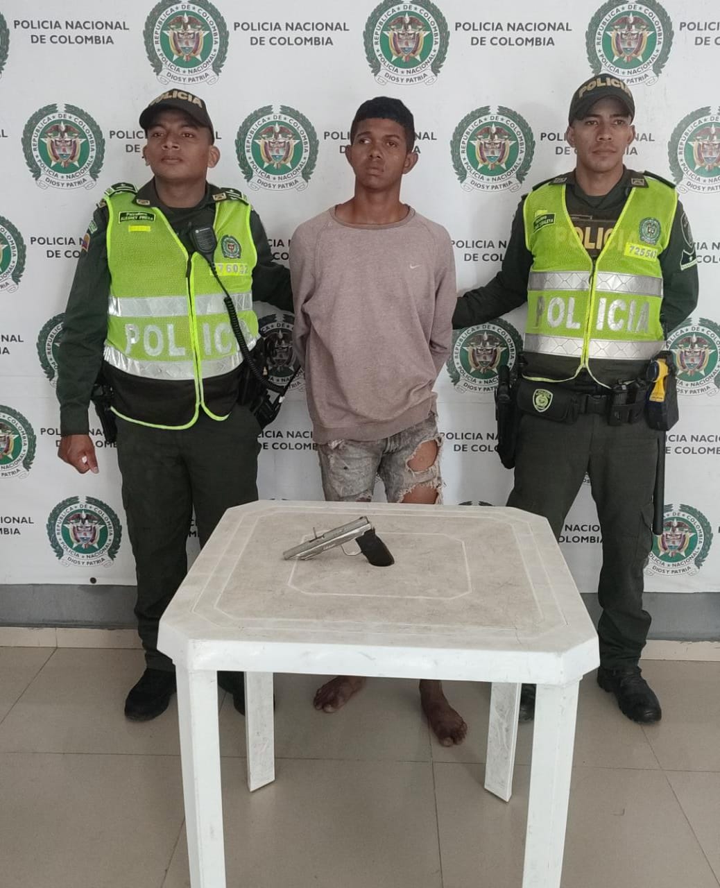 CAPTURAN DE DOS PERSONAS POR EL DELITO DE FABRICACIÓN, TRÁFICO Y PORTE DE ARMA DE FUEGO