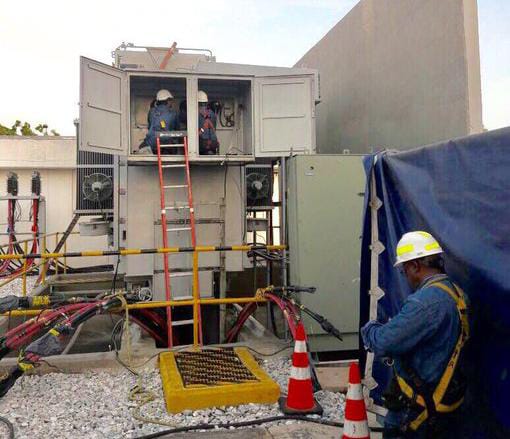 Mantenimiento eléctrico en la subestación Santa Verónica