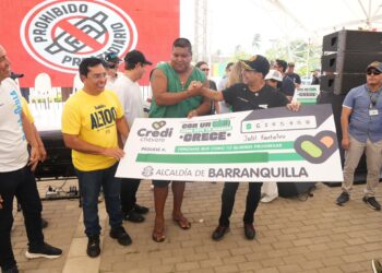 Alcalde Char presenta CrediChévere para impulsar a pequeños comerciantes y vendedores informales