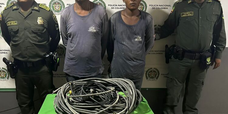 Dos personas capturadas por el delito de defraudación de fluidos