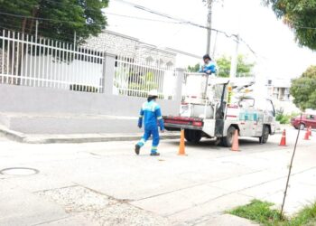 Trabajos eléctricos en sectores de Baranoa y Sabanagrande