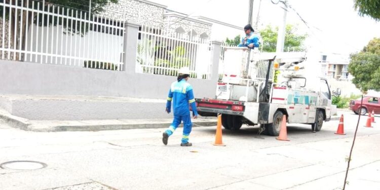 Trabajos eléctricos en sectores de Baranoa y Sabanagrande