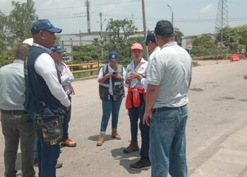 SOLEDAD ESTÁ ATENTA A LAS OBRAS DEL PUENTE DE LA CALLE 30 POR PARTE DE LA ANI