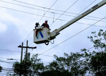 Air-e adelanta diálogos con comunidades de los barrios San Martín y La Popa en Juan de Acosta