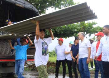 Gobernación del Atlántico entrega ayuda humanitaria a 1000 familias en Malambo y Polonuevo