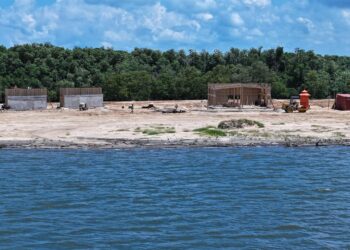 Con caseteros integrados al proyecto,  alcalde Char realiza nueva inspección de obras en Puerto Mocho
