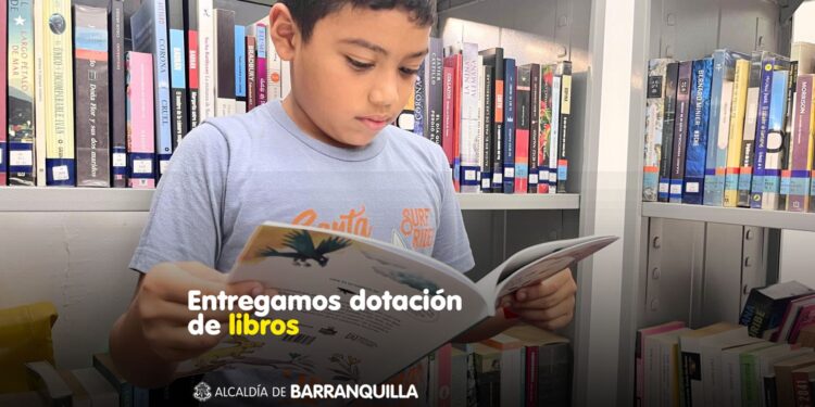 Alcaldía de Barranquilla entrega 1.200 libros para fortalecer el servicio público de bibliotecas