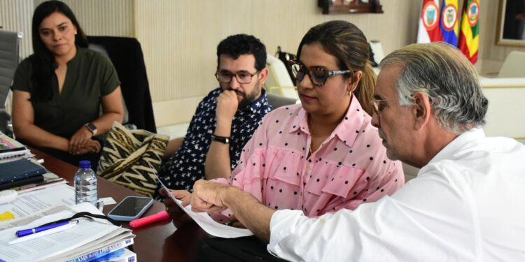 Gobernador Eduardo Verano consolida alianzas que garantizan el paso de la educación básica a la media en colegios del departamento