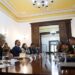 Gobierno revela que no existen suficientes vehículos de protección para cubrir la contienda electoral para el 2026