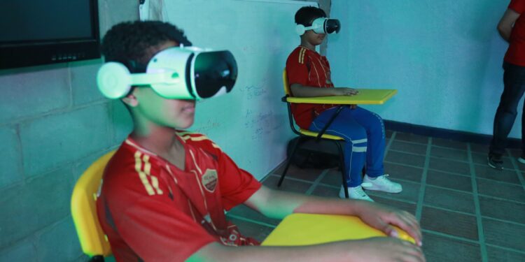 Gobernación del Atlántico conectó a 35.773 hogares con internet de fibra óptica e impulsó la formación digital en 2025