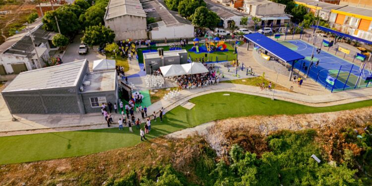 Portal de San Antonio estrena parque para el deporte, la recreación y el encuentro de las familias